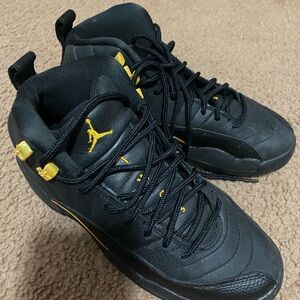 Jordan Men's Sneakers in Black and Yellow